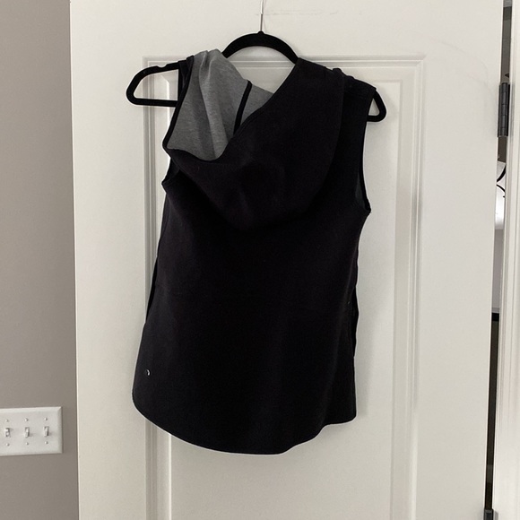 Reversible Lululemon Hooded Vest - Picture 5 of 5